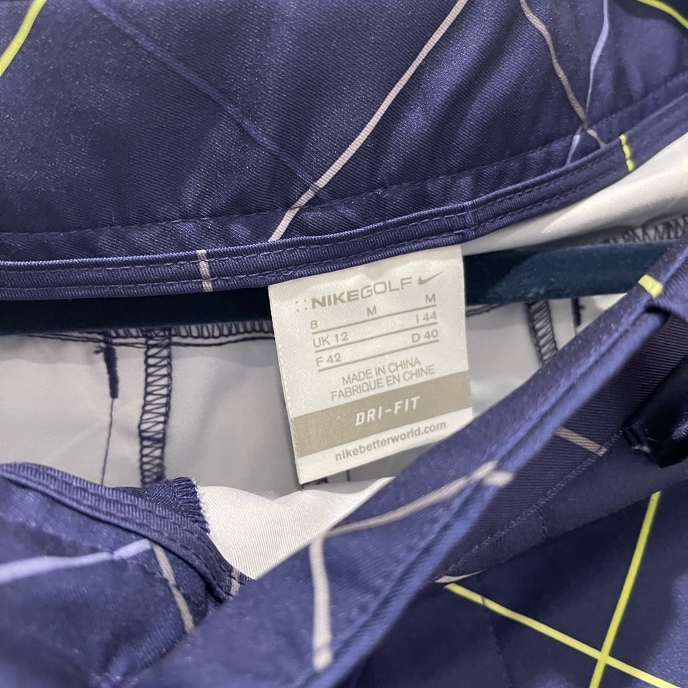 Nike golf Navy and Lime Checkered Men's Athletic Shorts - Picture 6 of 7
